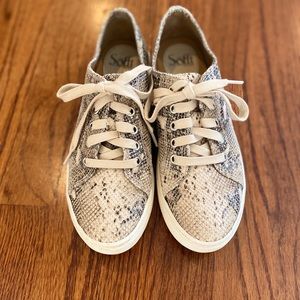 Soft snakeskin shoes